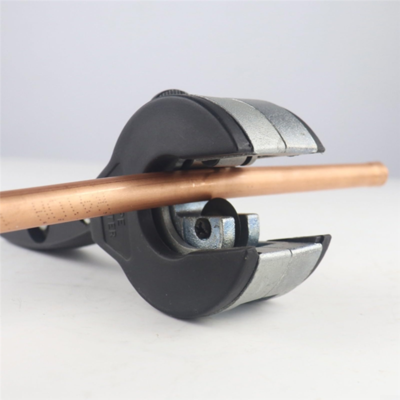 قاطع الأنابيب من النوع السقاطة - مراجعة Pipe Cutter Ratchet وسعره